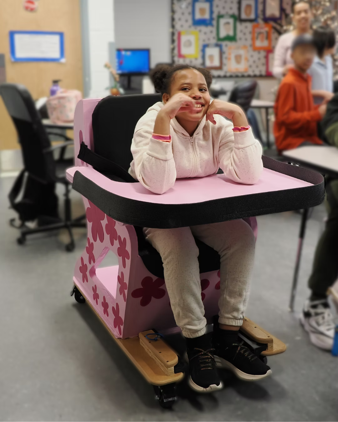 The Pink Chariot Has Arrived: Synshiana’s New Chair